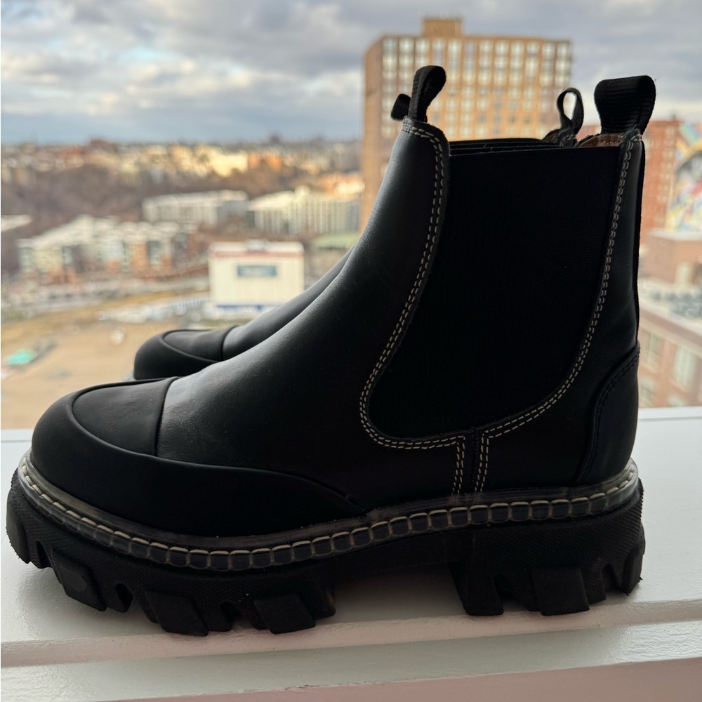 Ganni Low Chelsea Lug Sole Boot, Black